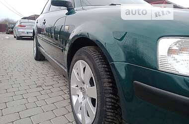 Седан Volkswagen Passat 1999 в 
