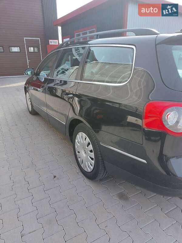 Универсал Volkswagen Passat 2009 в Сарнах