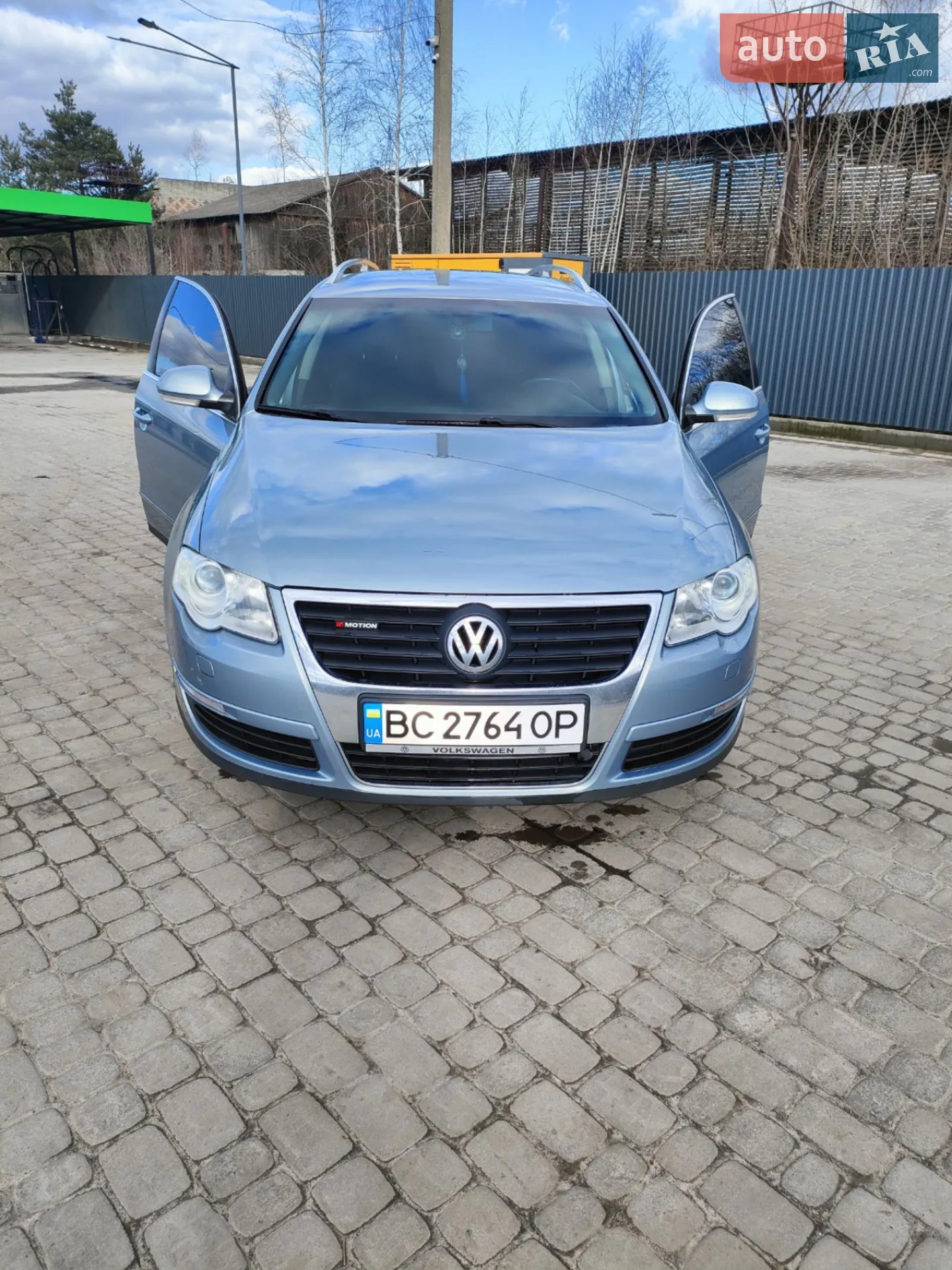 2010 Volkswagen Passat - мініатюра 2