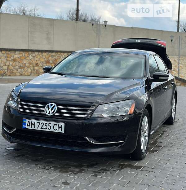 Седан Volkswagen Passat 2014 в Звягелі