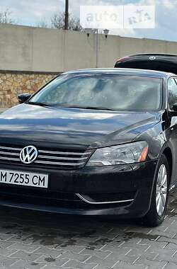 Седан Volkswagen Passat 2014 в Звягелі