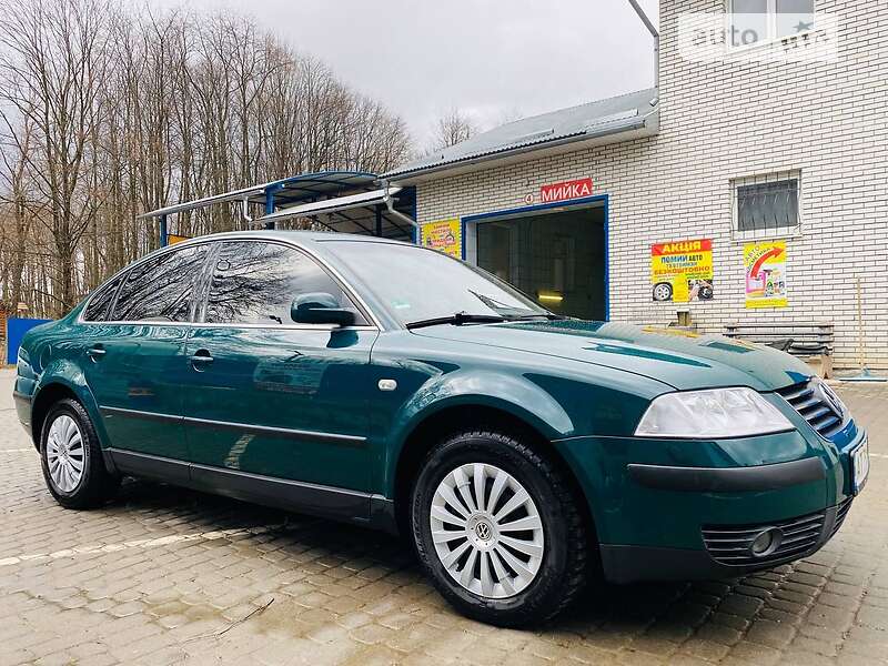 Седан Volkswagen Passat 2001 в Долине