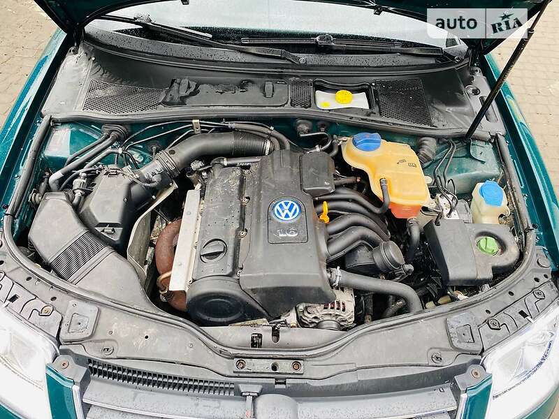 Седан Volkswagen Passat 2001 в Долине