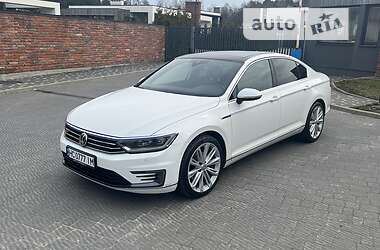 Седан Volkswagen Passat 2015 в 
