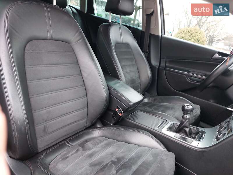 Универсал Volkswagen Passat 2008 в Ужгороде