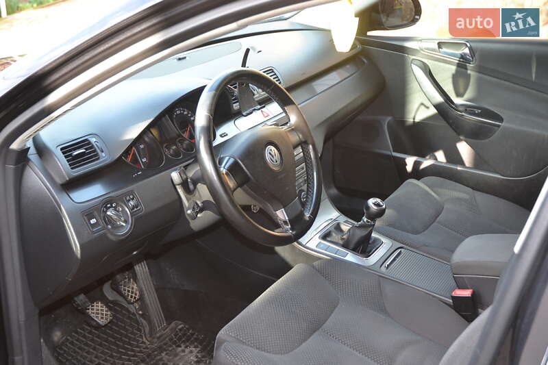 Седан Volkswagen Passat 2006 в Коломые