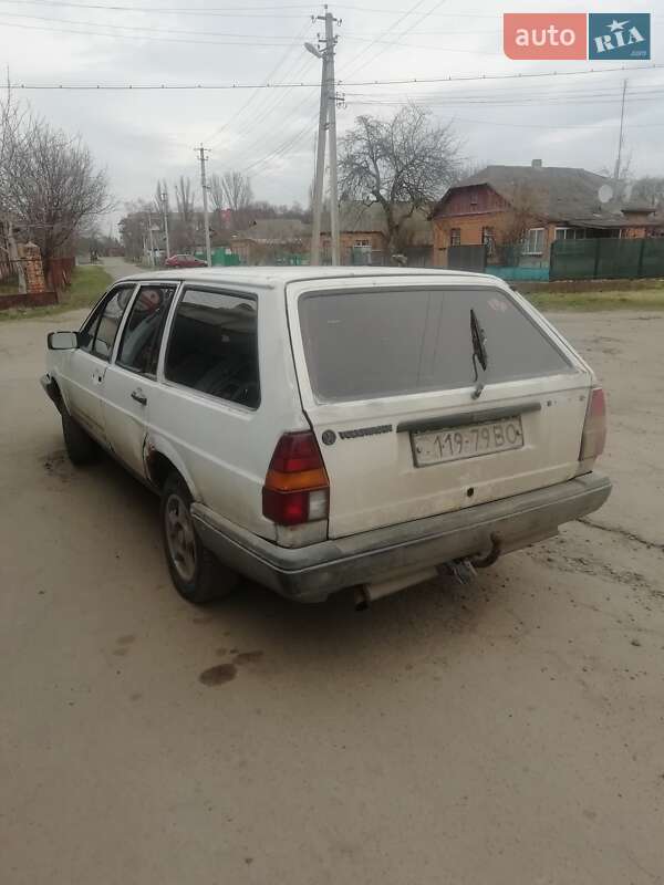 Універсал Volkswagen Passat 1986 в Христинівці
