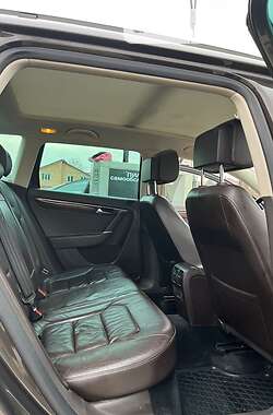 Універсал Volkswagen Passat 2013 в 
