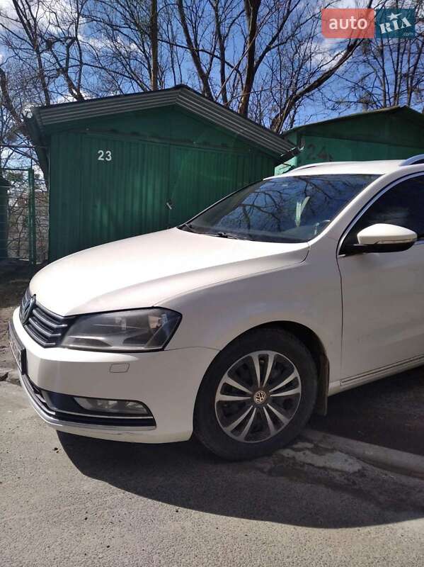 Универсал Volkswagen Passat 2013 в Львове фото 2 Универсал Volkswagen Passat 2013 в Львове