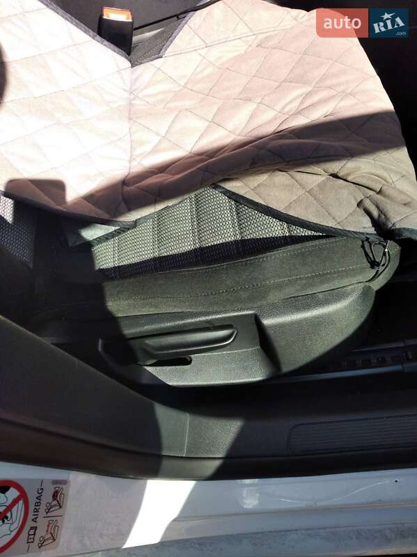 Универсал Volkswagen Passat 2013 в Львове фото 11 Универсал Volkswagen Passat 2013 в Львове