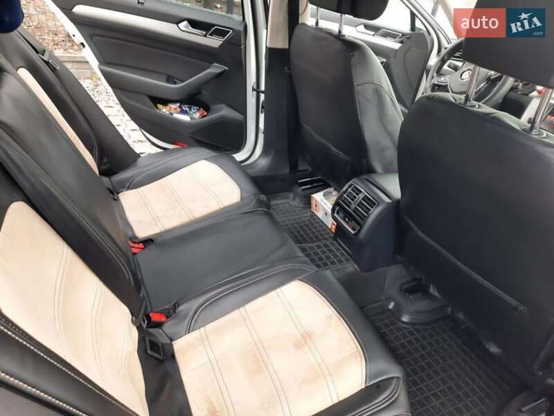 Универсал Volkswagen Passat 2015 в Тернополе