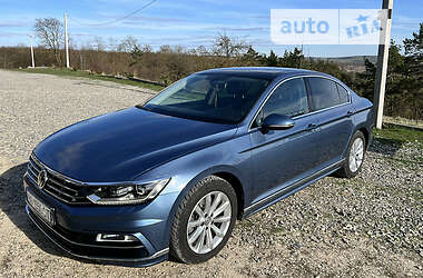 Седан Volkswagen Passat 2015 в Тернополе