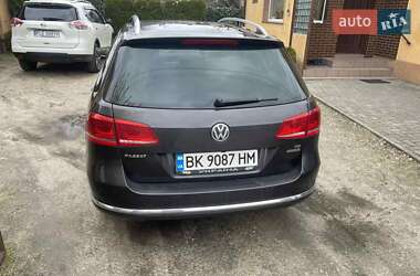 Универсал Volkswagen Passat 2011 в 