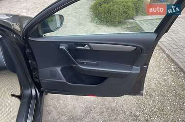 Универсал Volkswagen Passat 2011 в 