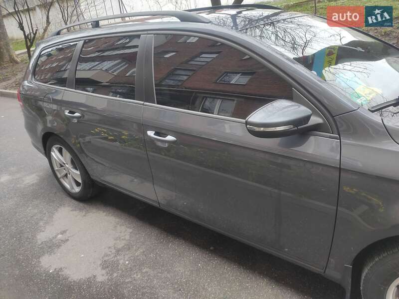 Универсал Volkswagen Passat 2011 в Хмельницком