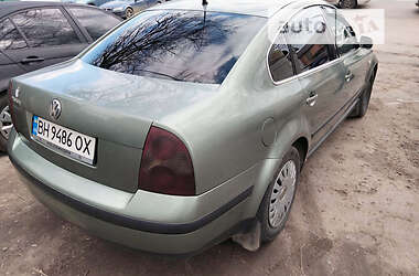 Седан Volkswagen Passat 2002 в Одессе
