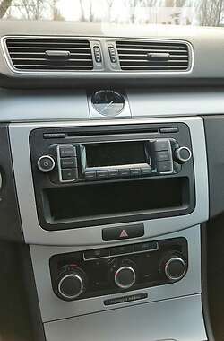 Универсал Volkswagen Passat 2012 в 