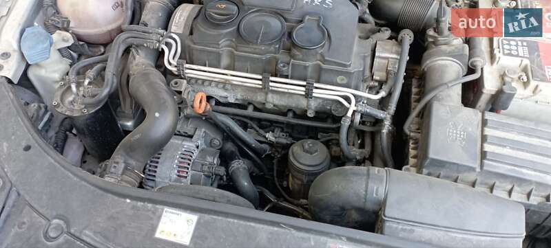 Універсал Volkswagen Passat 2008 в Львові