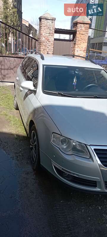 Універсал Volkswagen Passat 2008 в Львові