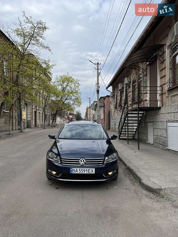 Универсал Volkswagen Passat 2011 в Кропивницком