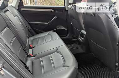 Седан Volkswagen Passat 2013 в 