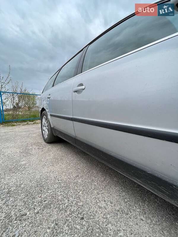 Універсал Volkswagen Passat 2001 в Тернополі