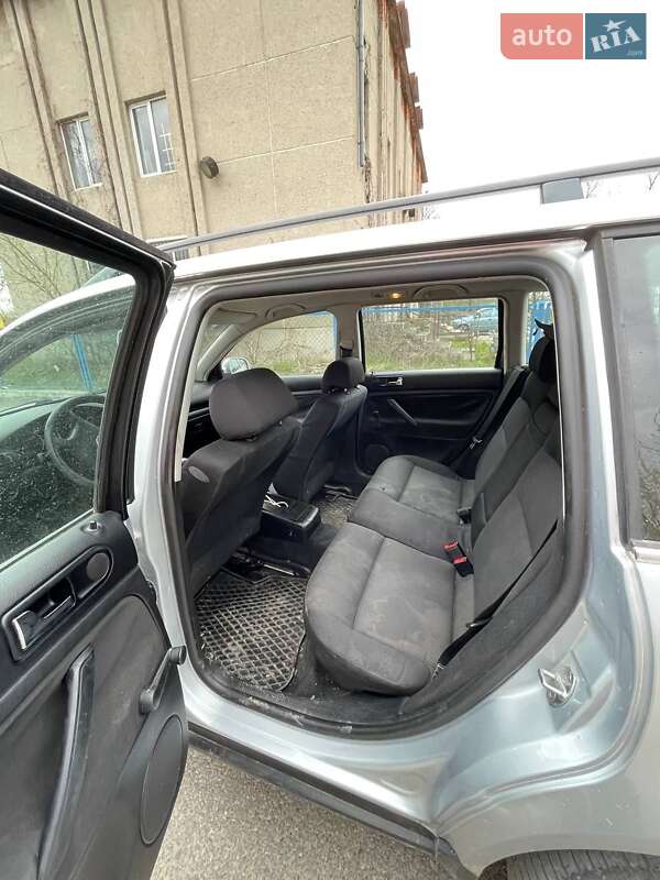 Універсал Volkswagen Passat 2001 в Тернополі