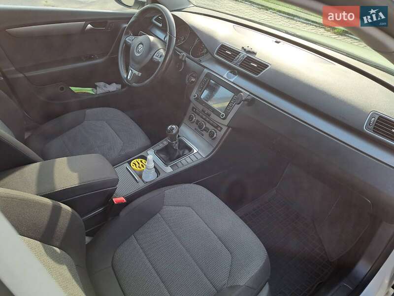 Универсал Volkswagen Passat 2012 в Николаеве