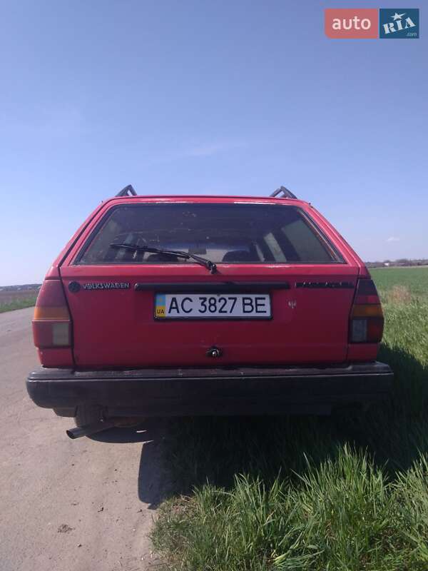 Універсал Volkswagen Passat 1987 в Голобах