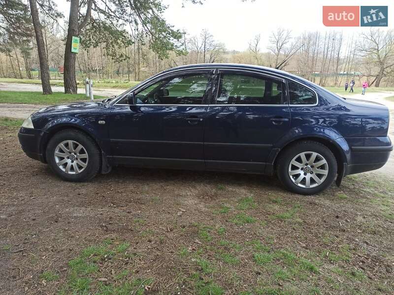 Седан Volkswagen Passat 2001 в Сумах