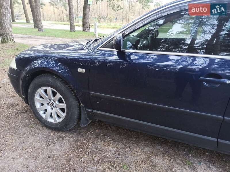 Седан Volkswagen Passat 2001 в Сумах