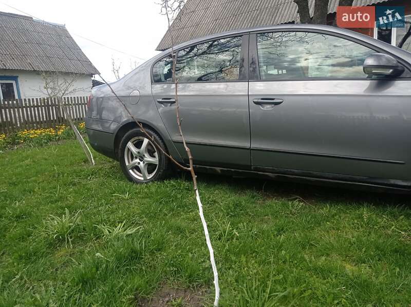 Седан Volkswagen Passat 2007 в Вараше