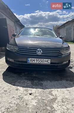 Седан Volkswagen Passat 2017 в Житомирі