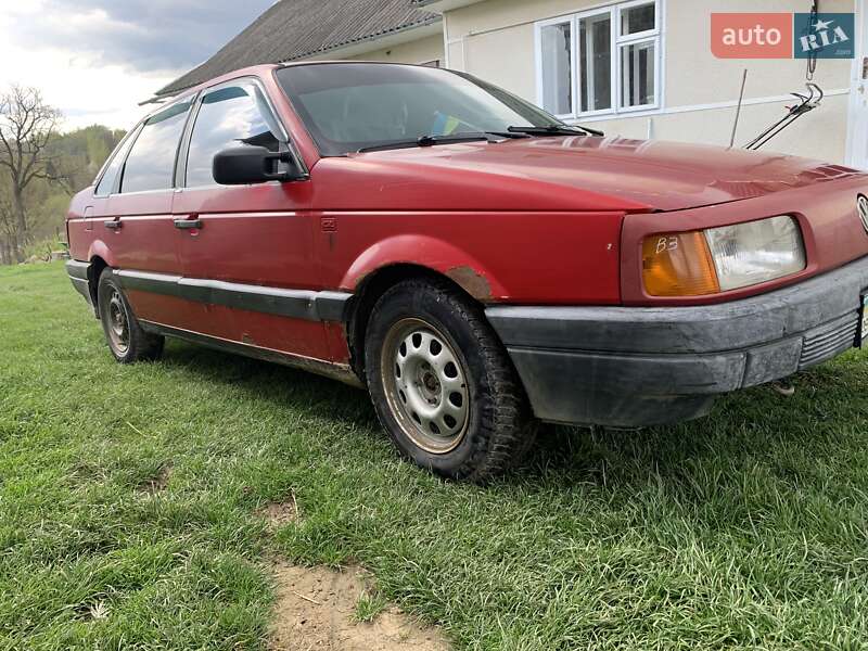 Седан Volkswagen Passat 1989 в Косове