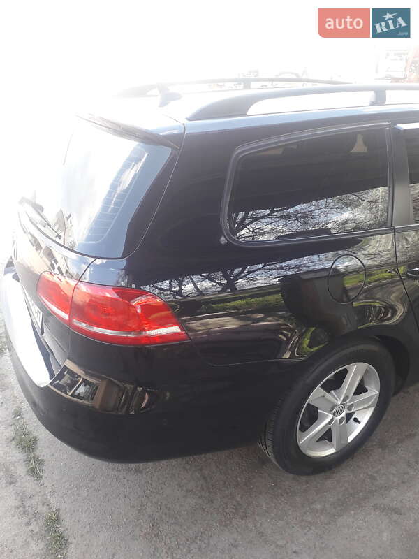 Універсал Volkswagen Passat 2012 в Коростені