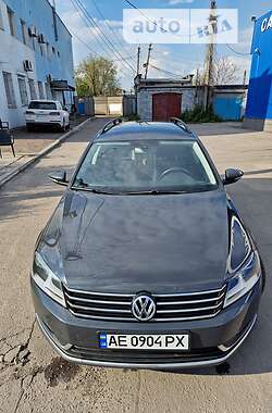 Универсал Volkswagen Passat 2014 в Каменском