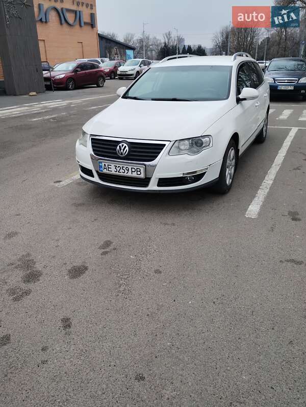 Универсал Volkswagen Passat 2009 в Полтаве