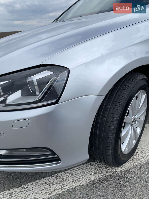 Универсал Volkswagen Passat 2011 в Хмельницком