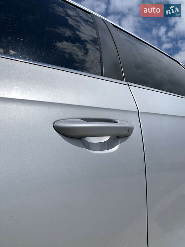 Универсал Volkswagen Passat 2011 в Хмельницком