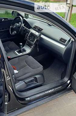 Універсал Volkswagen Passat 2010 в 
