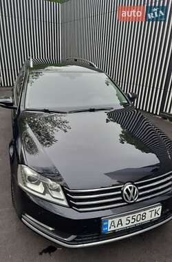 Універсал Volkswagen Passat 2013 в Києві