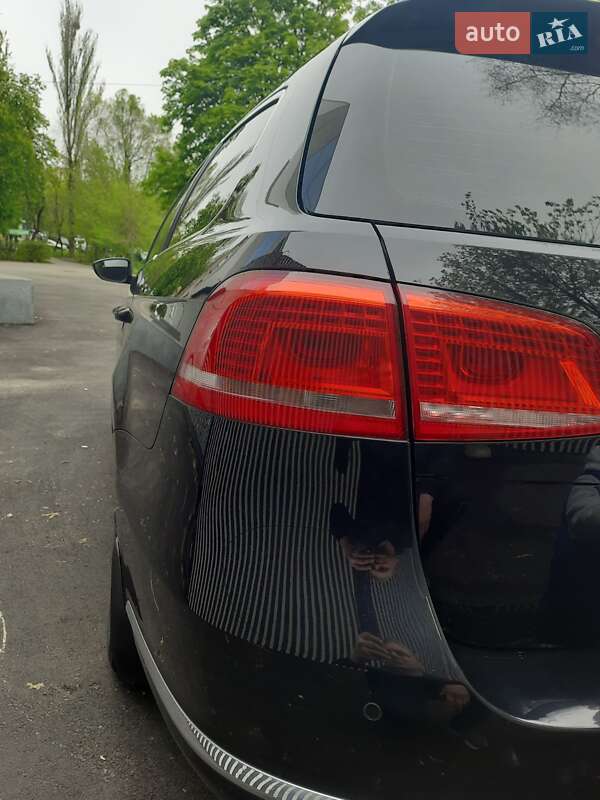 Универсал Volkswagen Passat 2013 в Киеве фото 11 Универсал Volkswagen Passat 2013 в Киеве