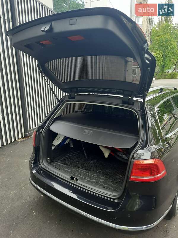 Универсал Volkswagen Passat 2013 в Киеве фото 22 Универсал Volkswagen Passat 2013 в Киеве