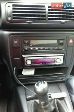 Универсал Volkswagen Passat 2000 в 