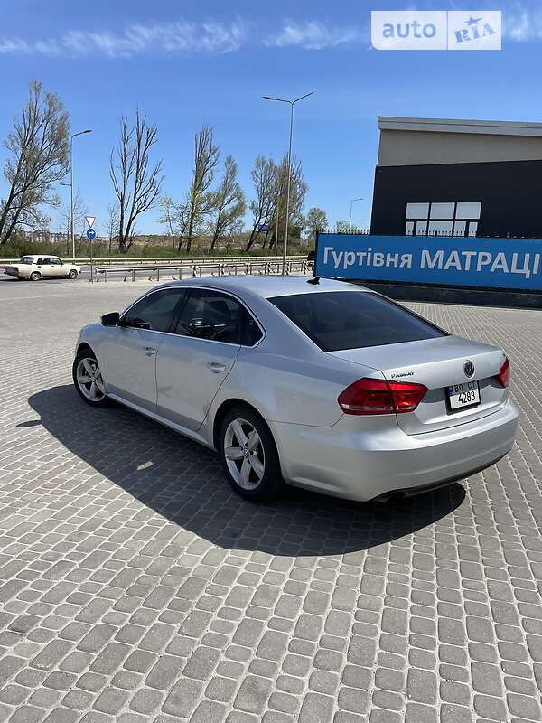 Седан Volkswagen Passat 2015 в Тернополі