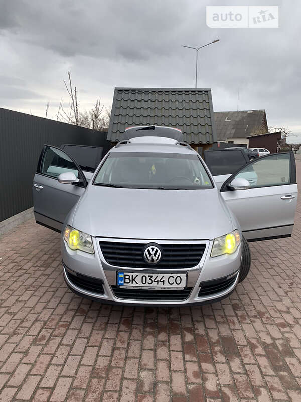 Универсал Volkswagen Passat 2006 в Сарнах