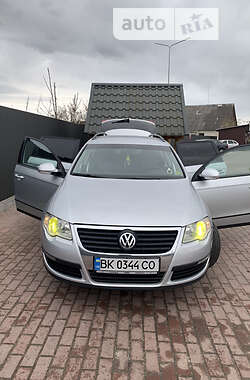 Универсал Volkswagen Passat 2006 в Сарнах