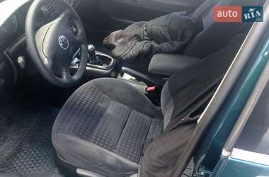 Седан Volkswagen Passat 2001 в 