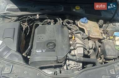 Седан Volkswagen Passat 2001 в 