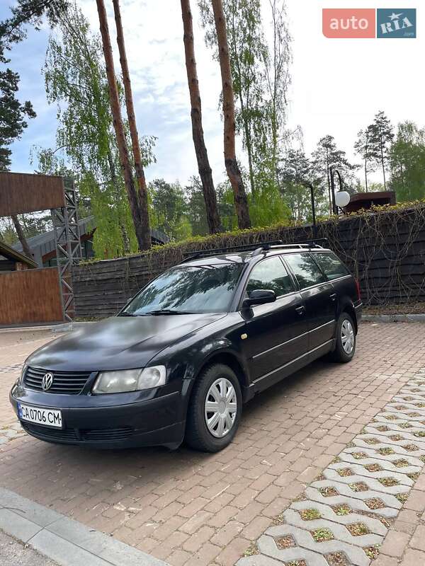 Универсал Volkswagen Passat 1999 в Киеве